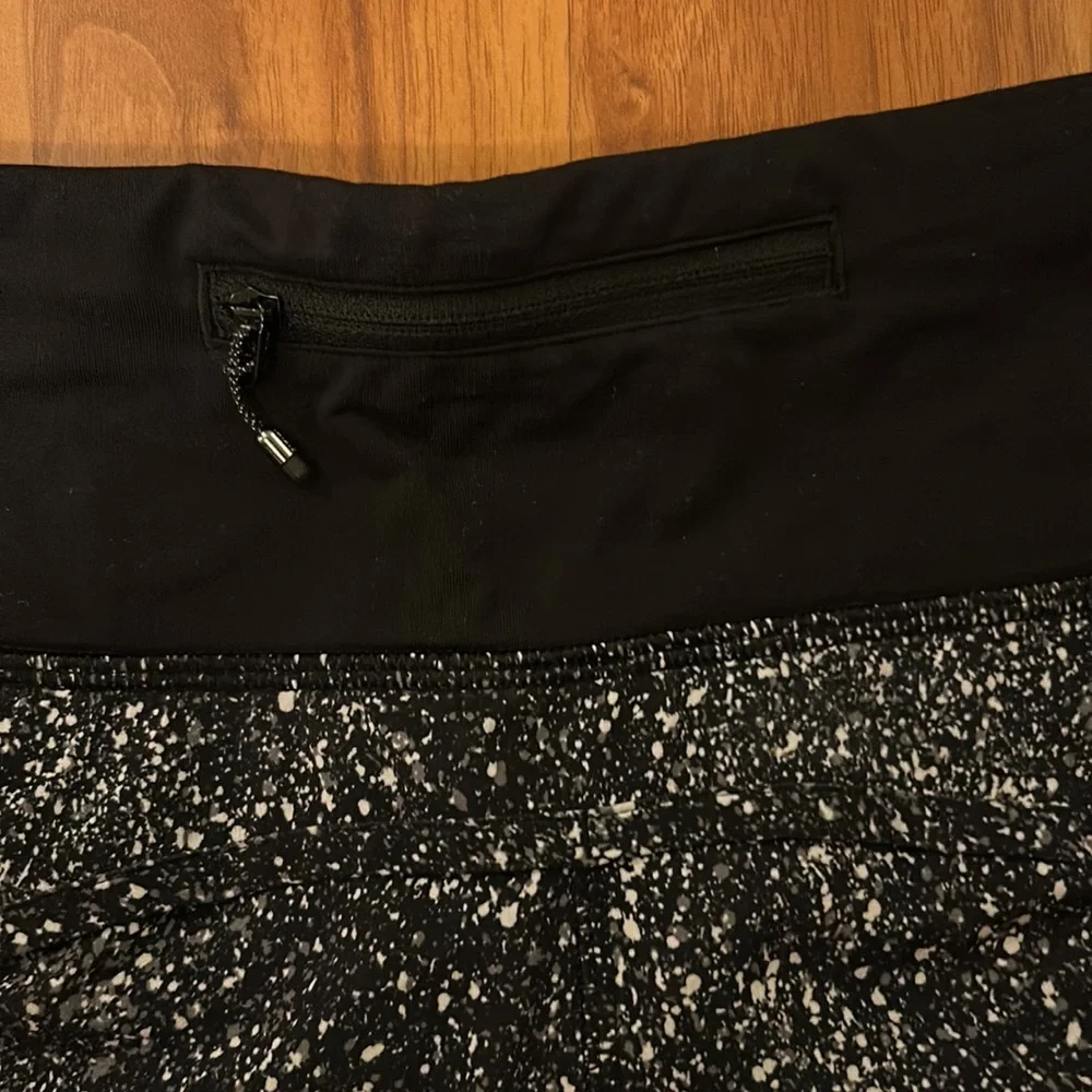 Lululemon shorts - Picture 3 of 5